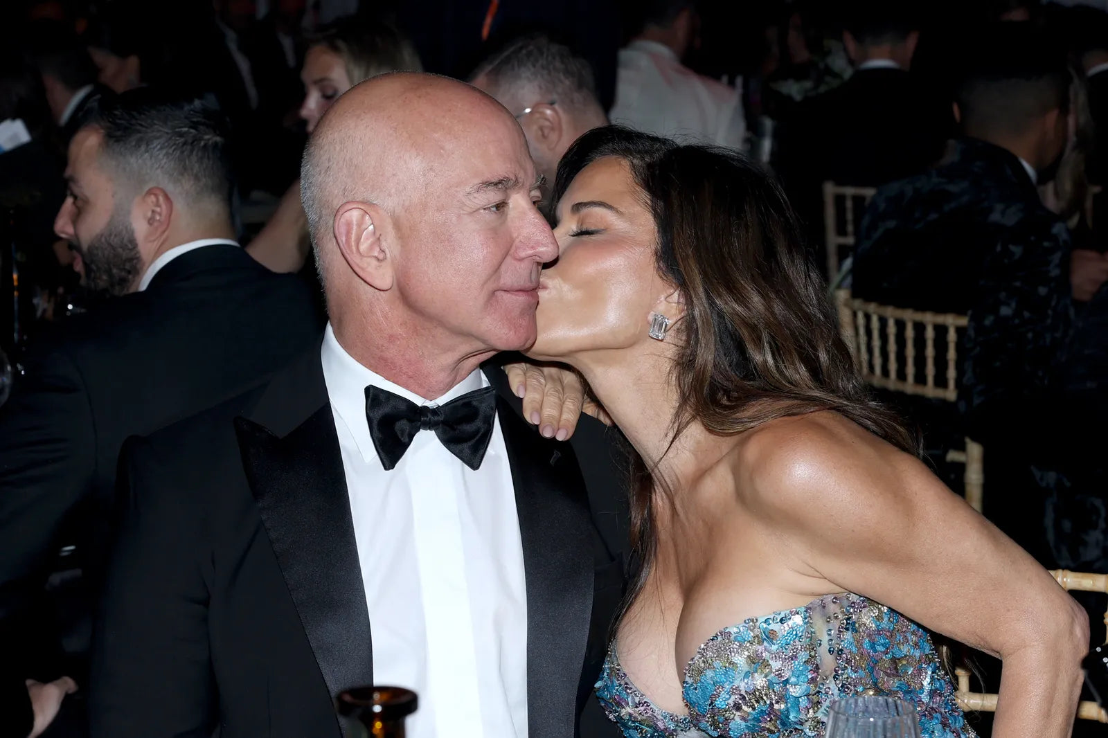 Lauren Sánchez’s Stunning Style Shines at Monaco F1 Grand Prix with Jeff Bezos