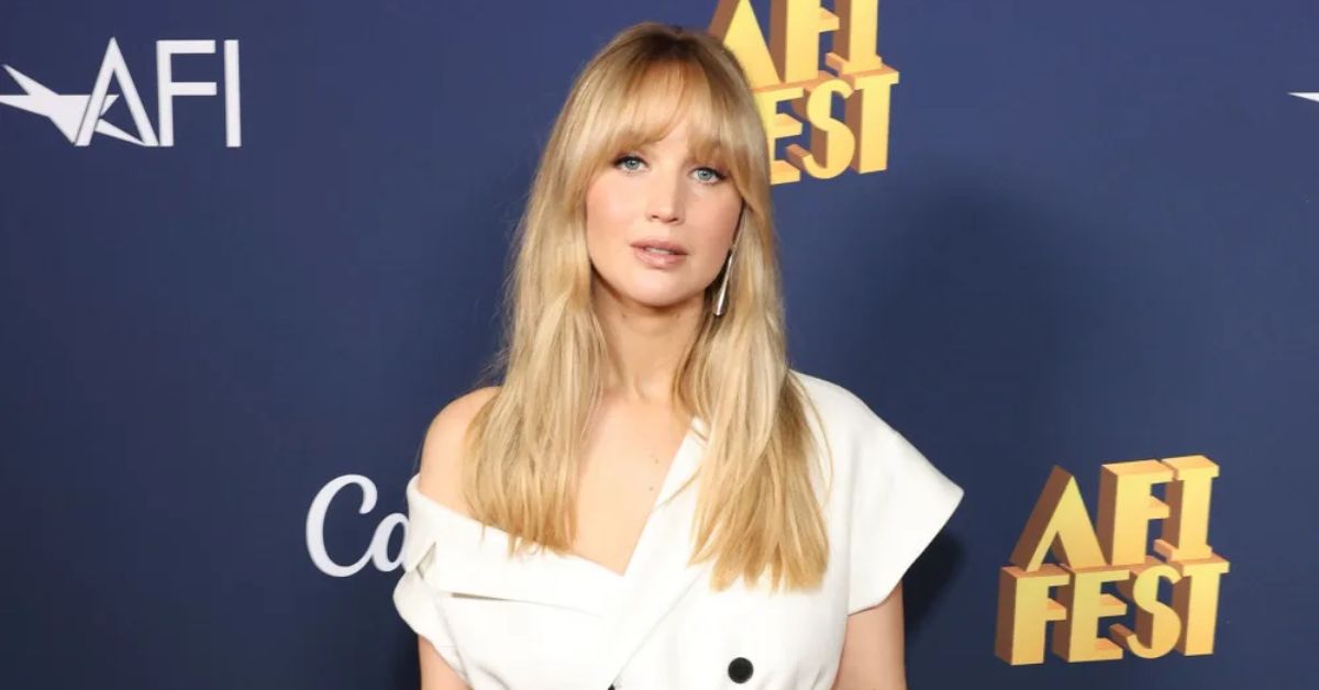 Why Jennifer Lawrence Is Glad Skinny Jeans Are Dead