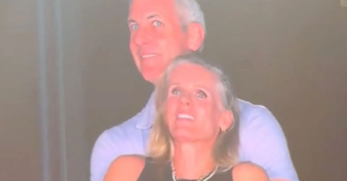 The Cold Shoulder at Coldplay: Anatomy of a Viral Rejection