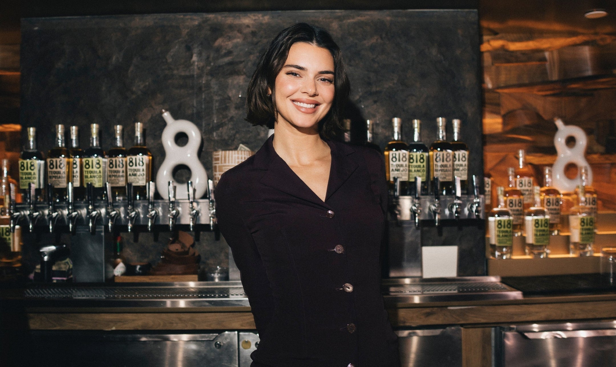 Kendall Jenner Surprises Sin City by Bartending at Flashy New Restaurant Opening