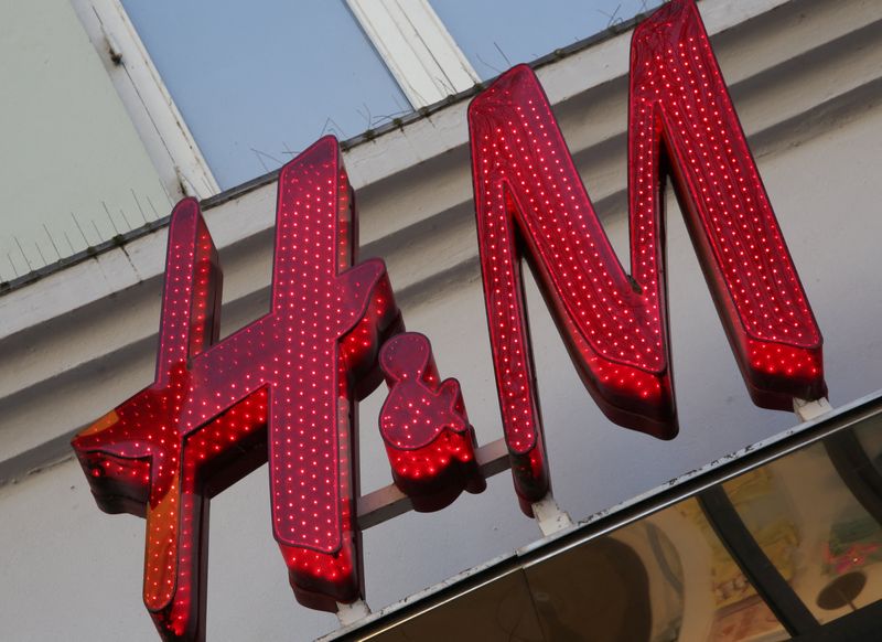 H&M Surpasses Q3 Profit Forecasts But Faces Tariff Threats Ahead