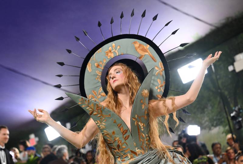 London Fashion Week 2025: A Celebration of Gender-Fluid Design