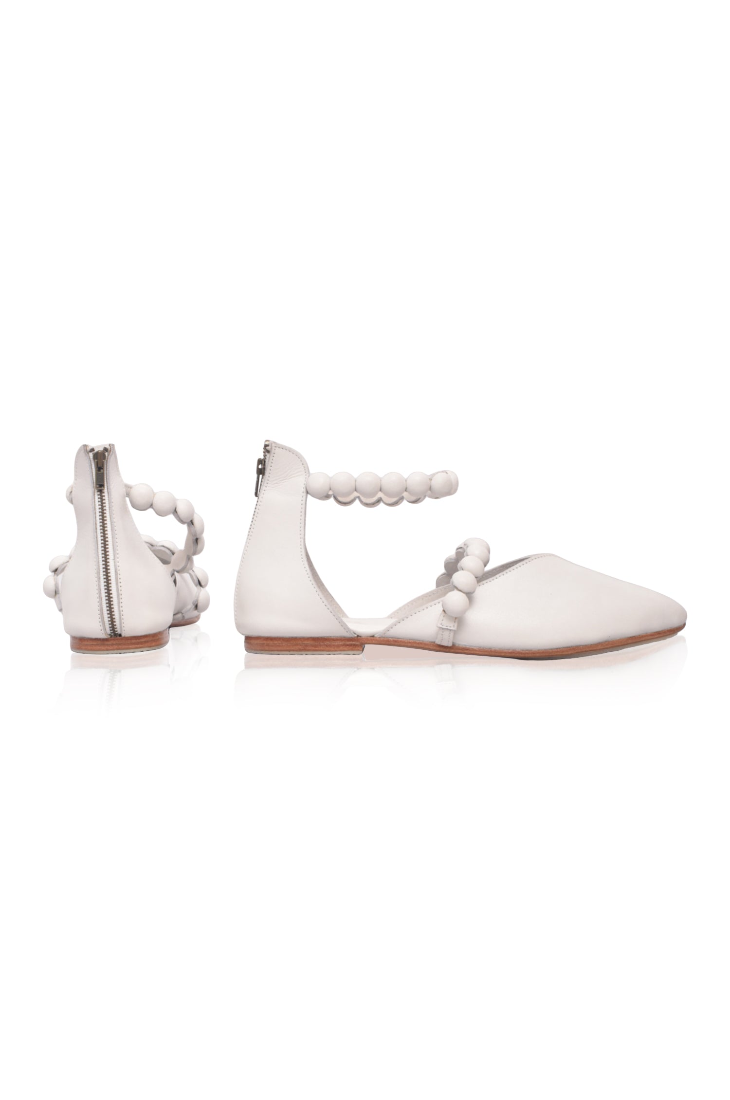Buy Carmella Pointy Toe Leather Flats by Bali ELF
