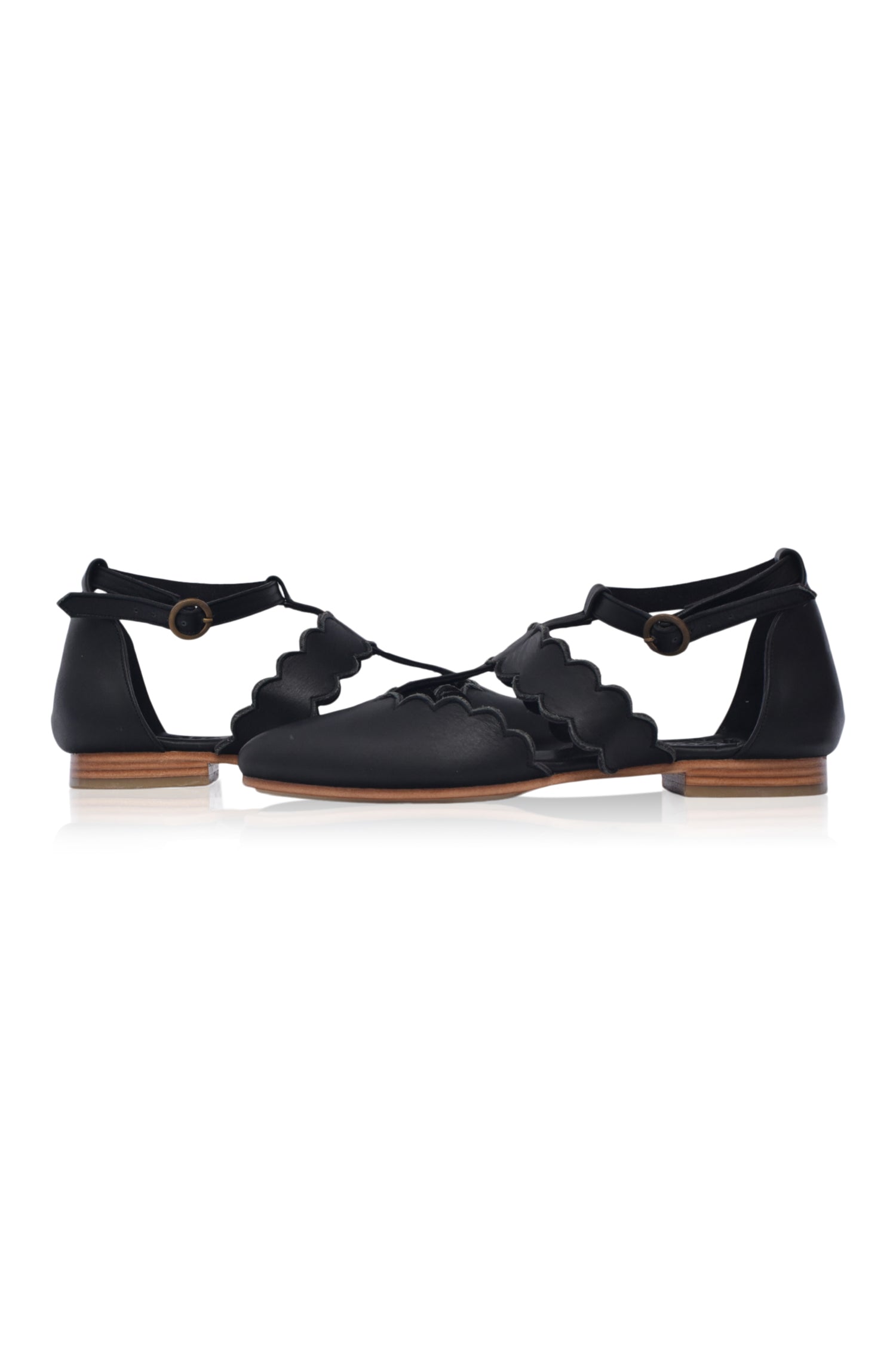 Buy Gardenia Pointy Toe Leather Flats by Bali ELF