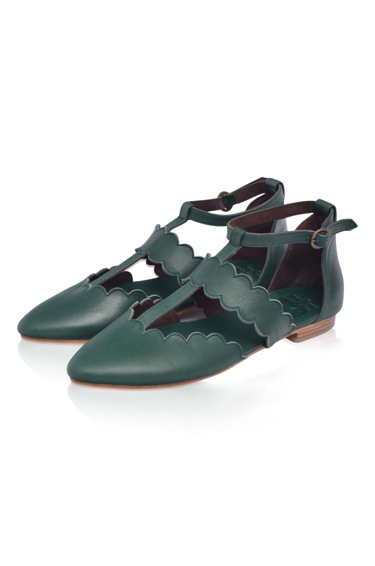 Buy Gardenia Pointy Toe Leather Flats by Bali ELF