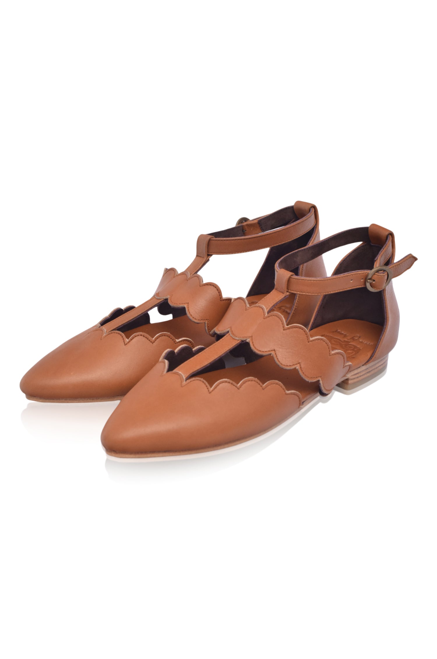 Buy Gardenia Pointy Toe Leather Flats by Bali ELF