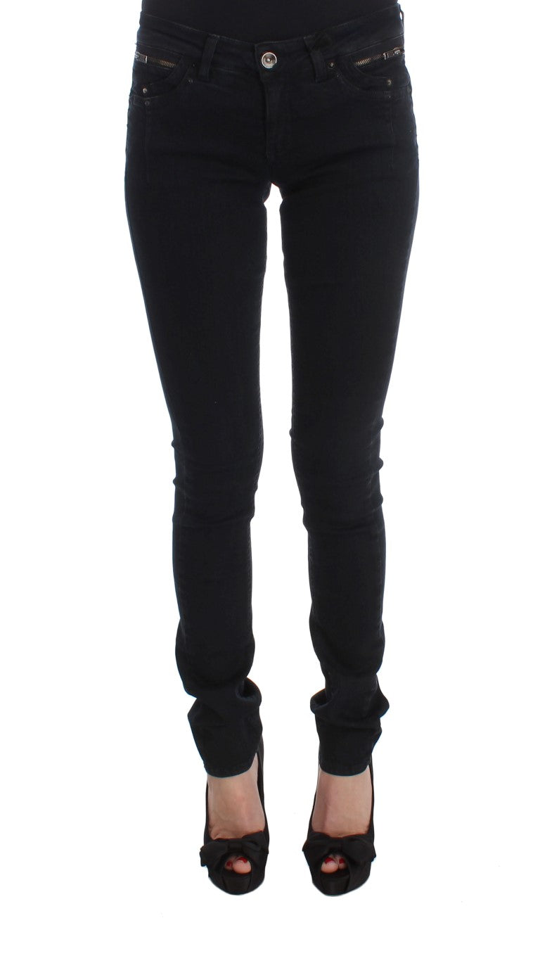 Sleek Slim Fit Designer Jeans in Classic Black