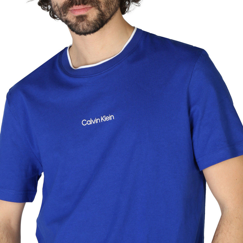 Buy Calvin Klein T-shirt by Calvin Klein