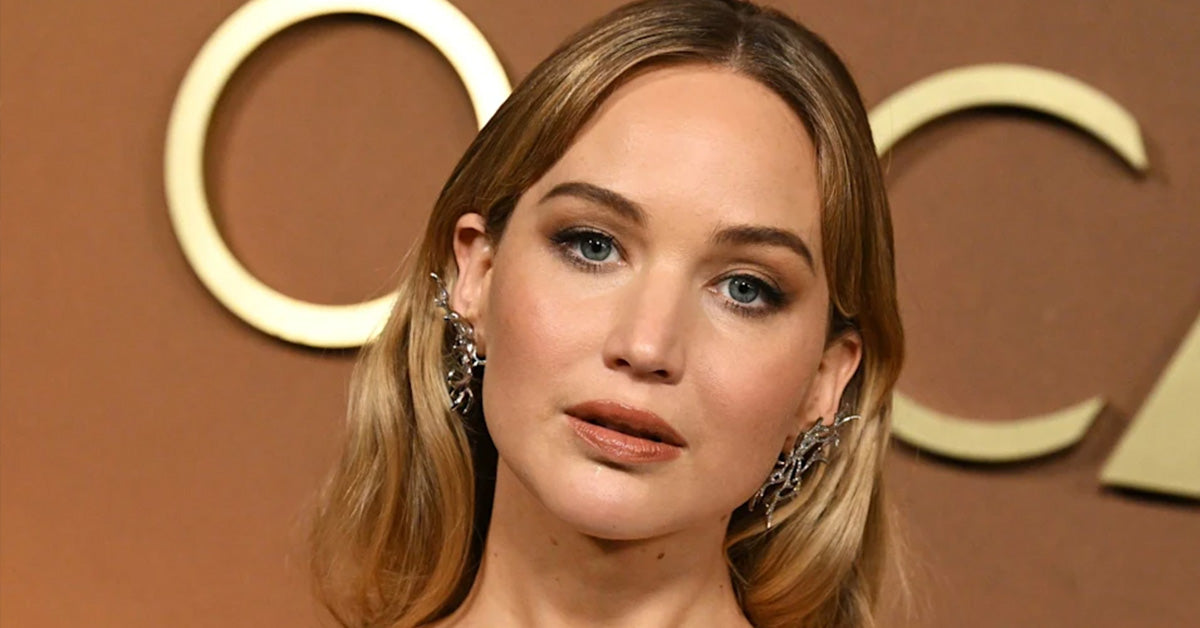 J.Law's Khaki Gown Broke Every Rule