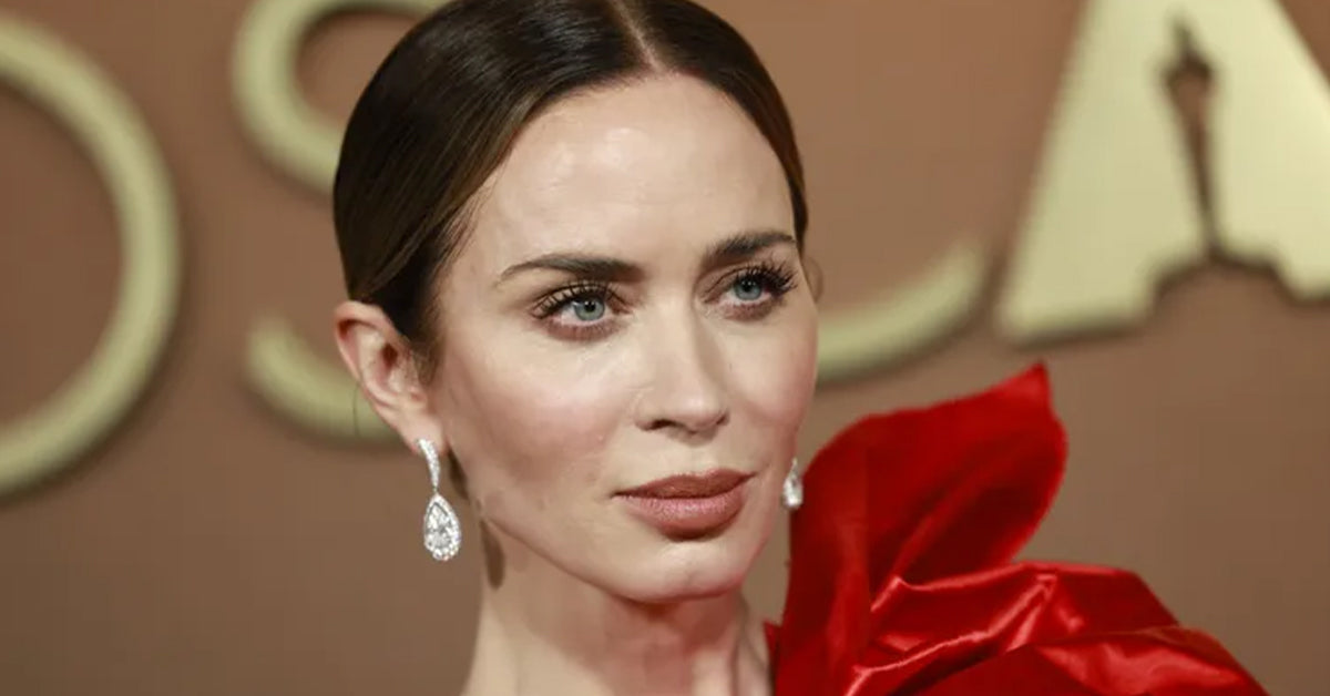 Blunt's Schiaparelli Gown Stuns & Divides