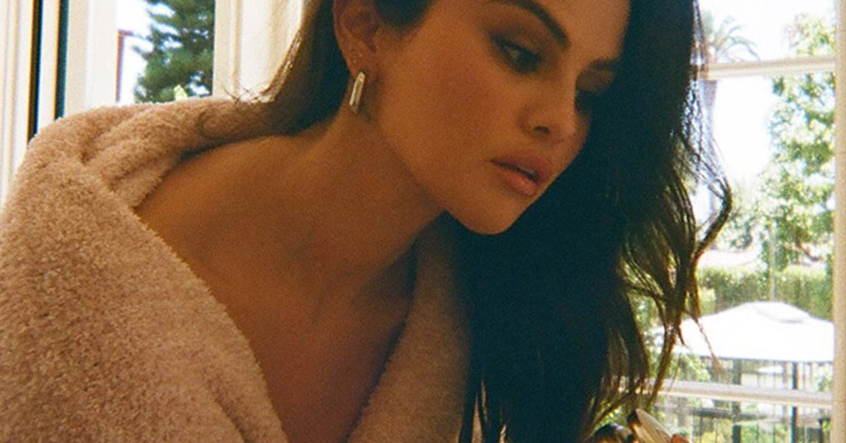 The Death of the Signature Scent: Why 2025’s Elite Are Becoming Alchemists