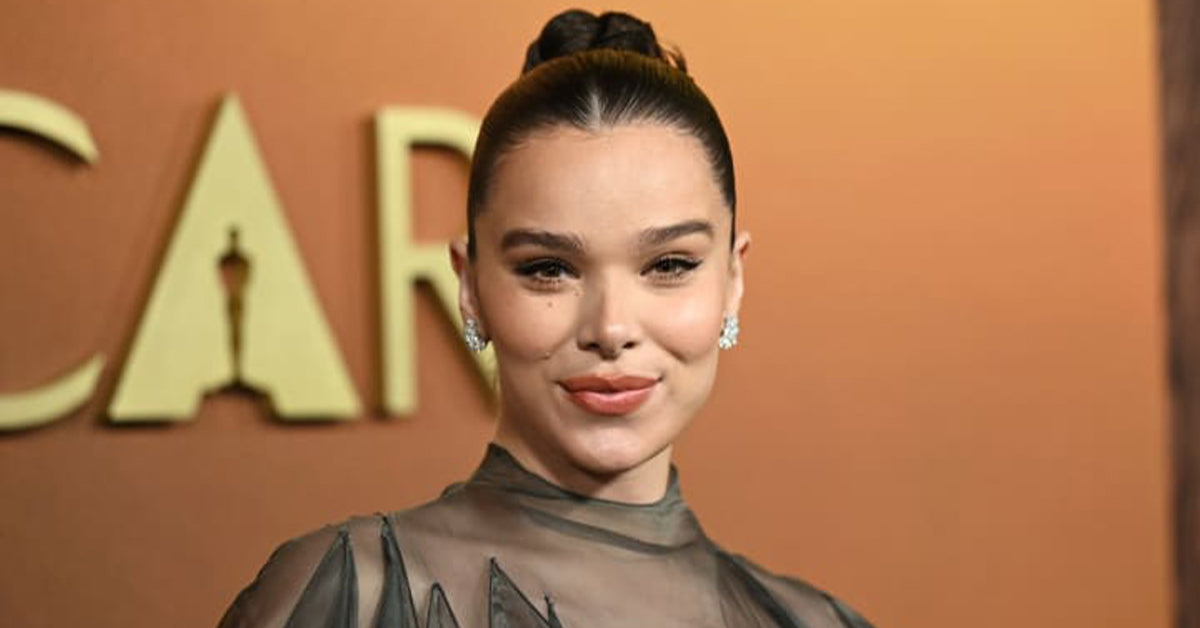 Hailee Steinfeld’s Outfit: The Real Story