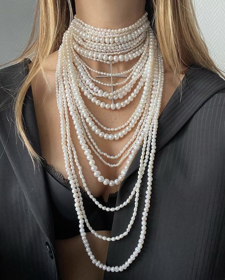 The Rise of Gobstopper Pearls: A Bold New Era in Jewelry Fashion
