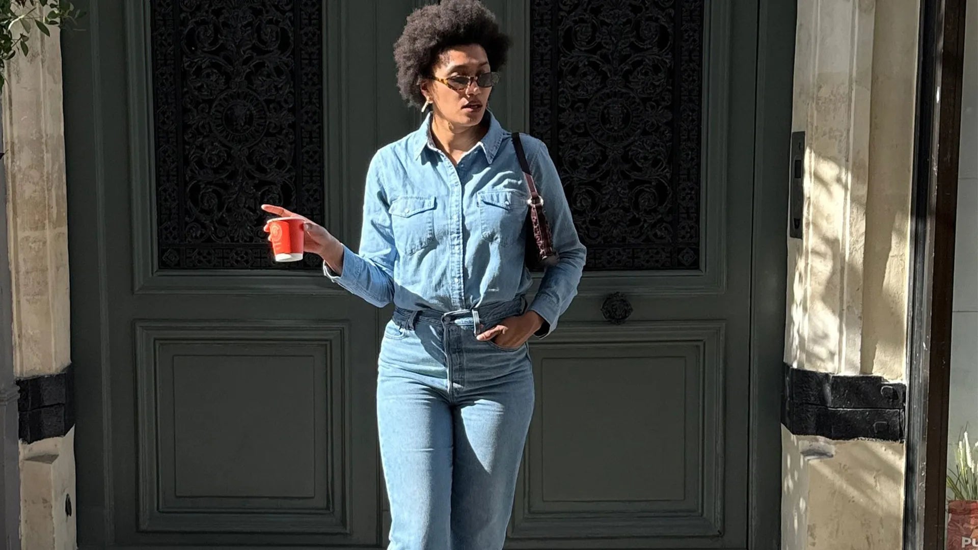 Cropped Flare Jeans and Pointed Heels: The French-Girl Denim Revival