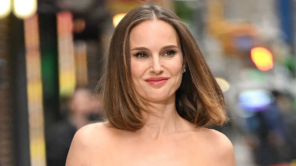 Natalie Portman’s Red Mini Dress Is the Ultimate Date Night Style Inspiration