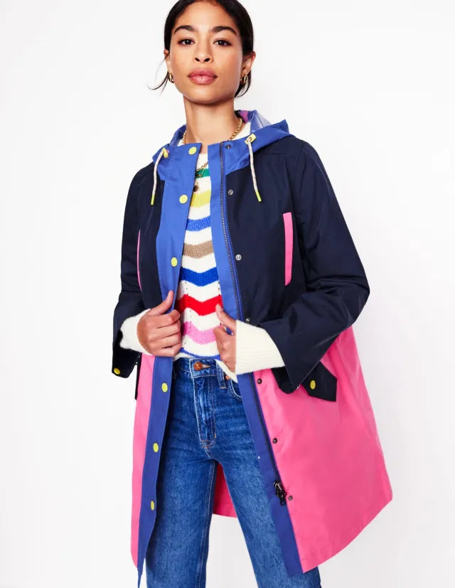 2025 Wet Weather Fashion: Stay Stylish and Dry with These Must-Have Items