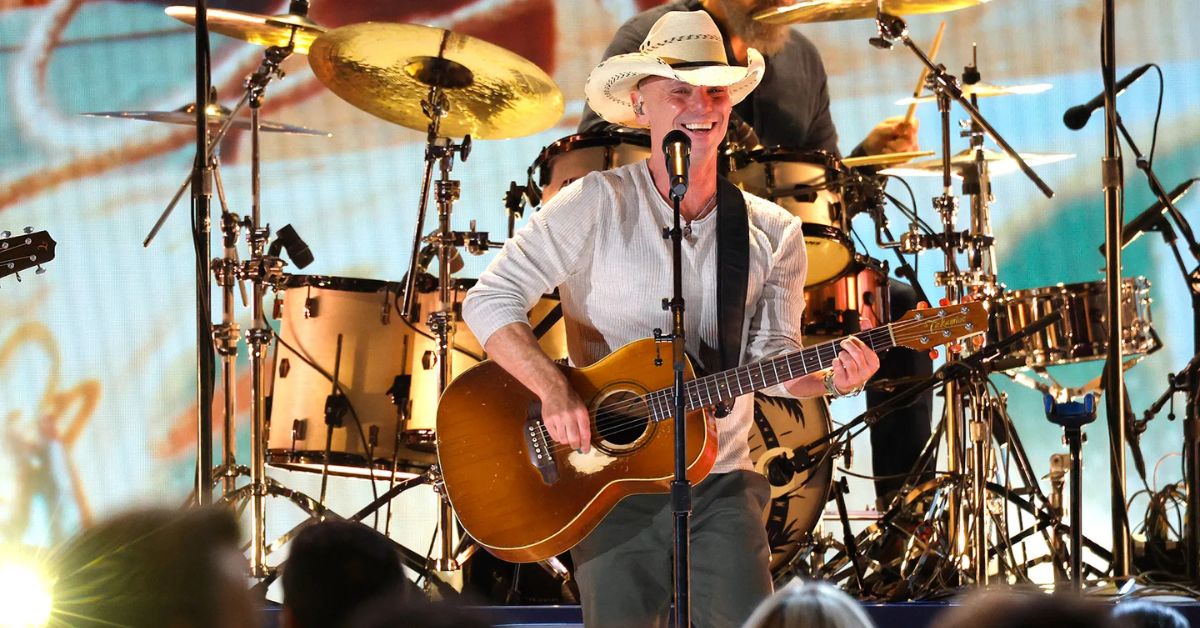 CMA Awards 2025: Fashion's Somber, Elegant Tribute