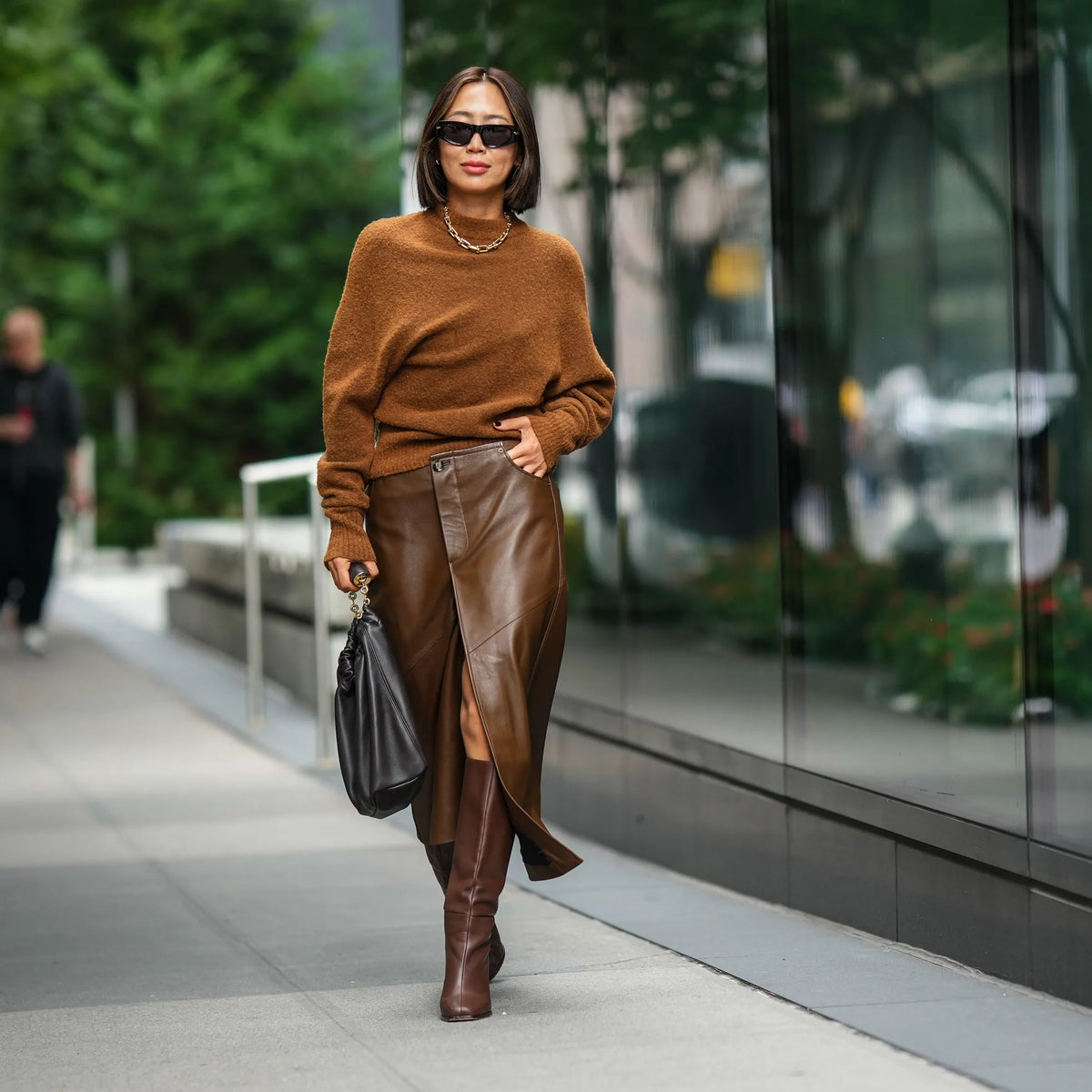 Leather Skirt Style Guide: Chic Outfits for Every Occasion