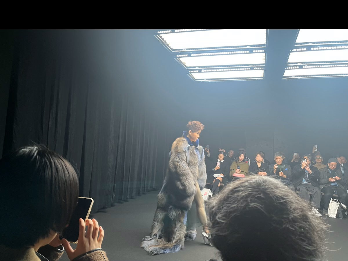 YOUJIYOUNG Makes a Historic Debut at Tokyo Fashion Week: A Celebration of Timeless Elegance and Inclusivity