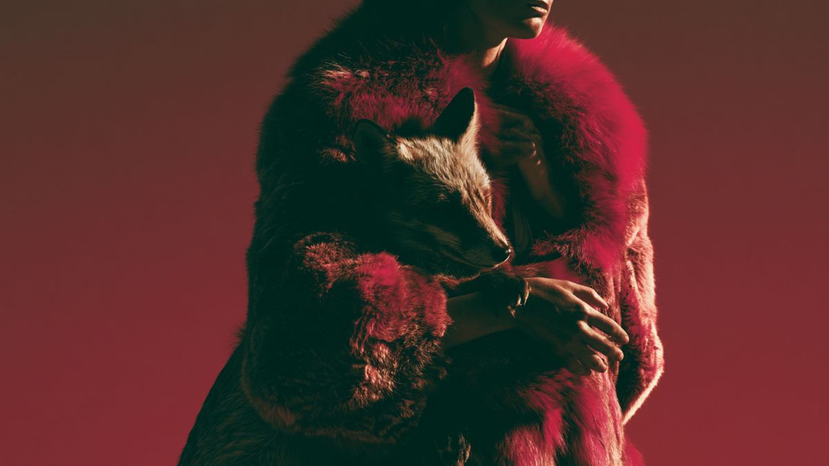 Milan Fashion Week runway illustrating the end of fur promotion in Italian luxury fashion