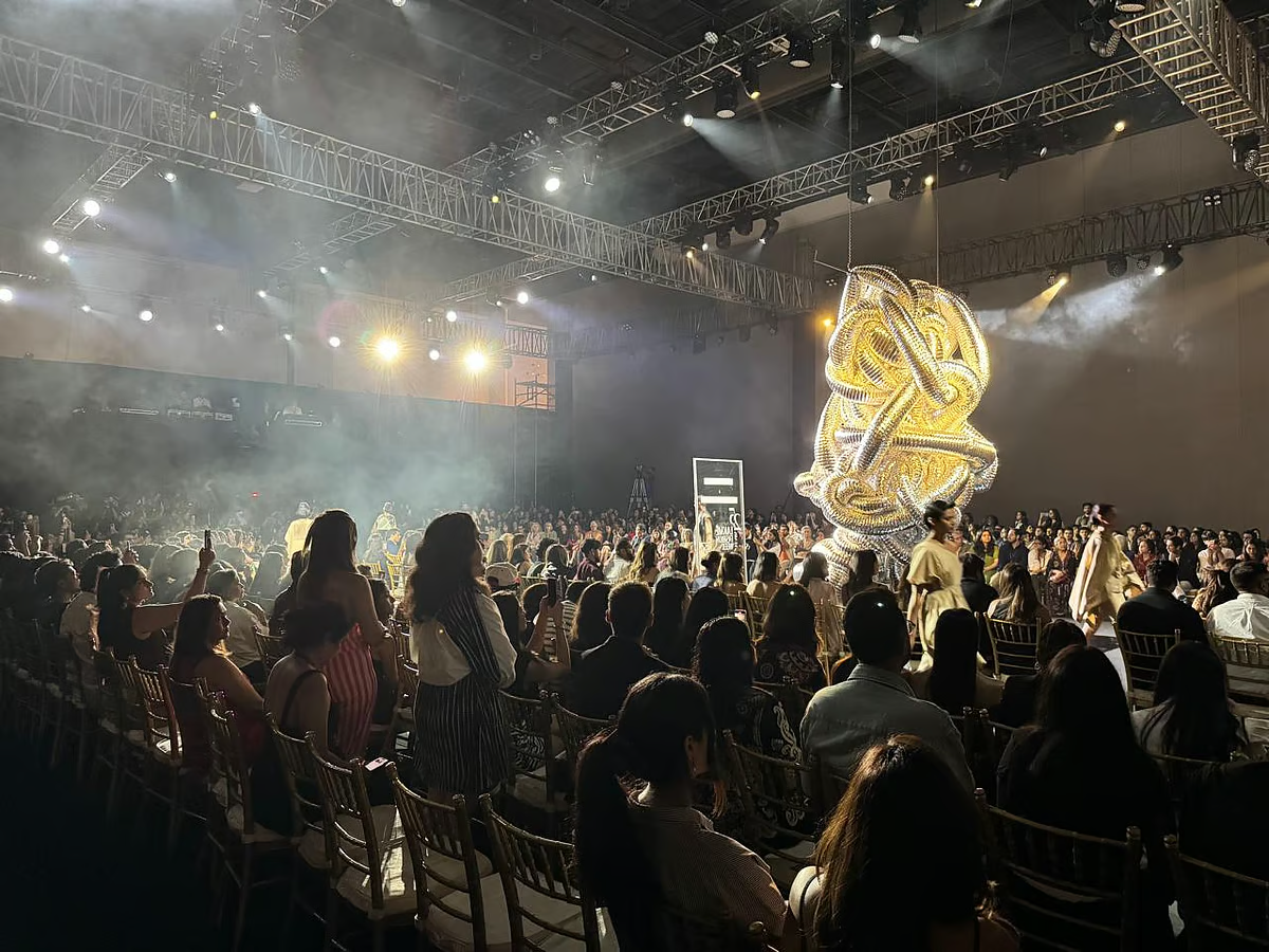 Amit Aggarwal's Lakme Fashion Week Collection: A Symphony of Tradition and Innovation