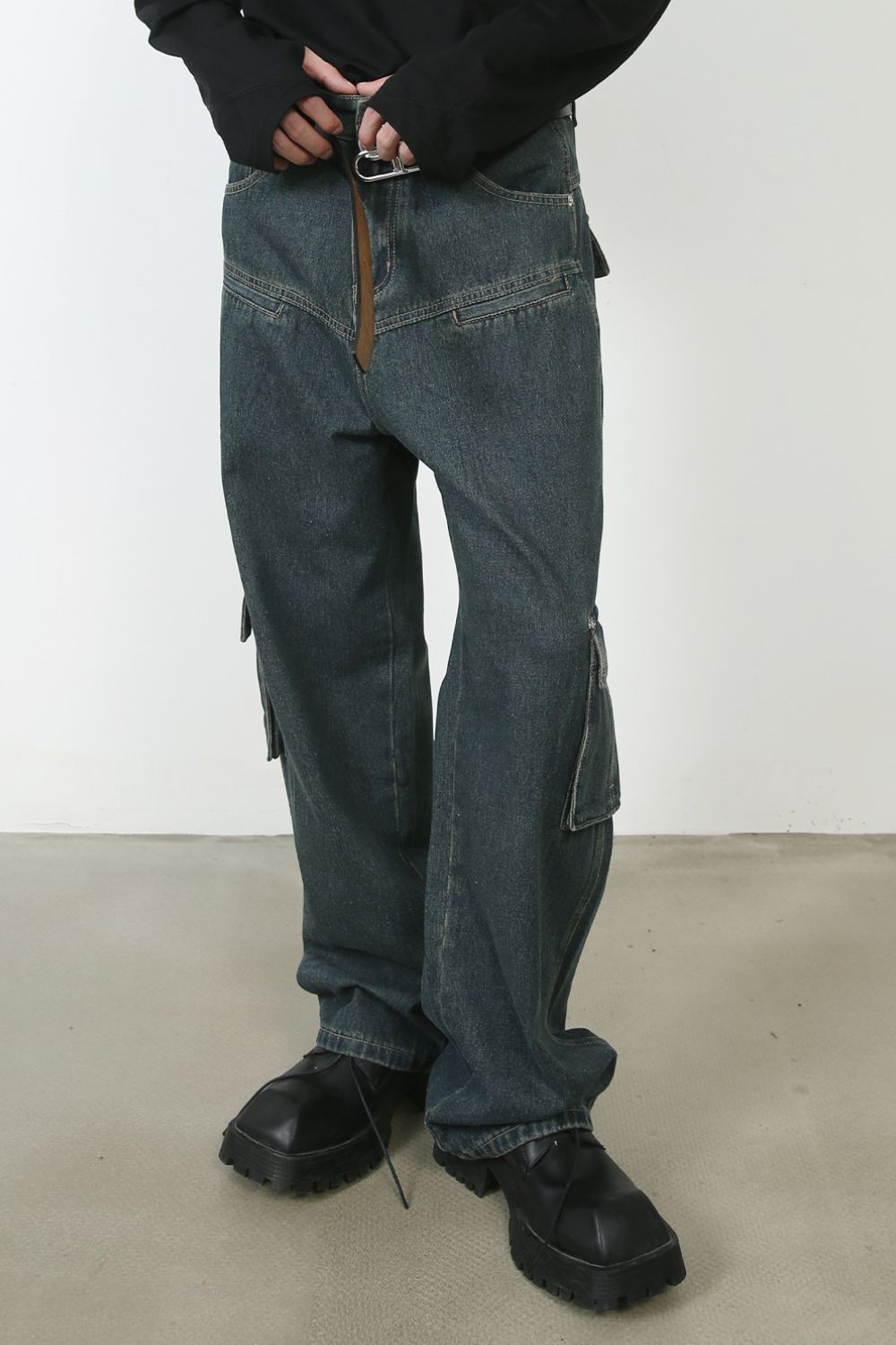 Buy Men's Baggy Jeans with Cargo Pockets by Faz