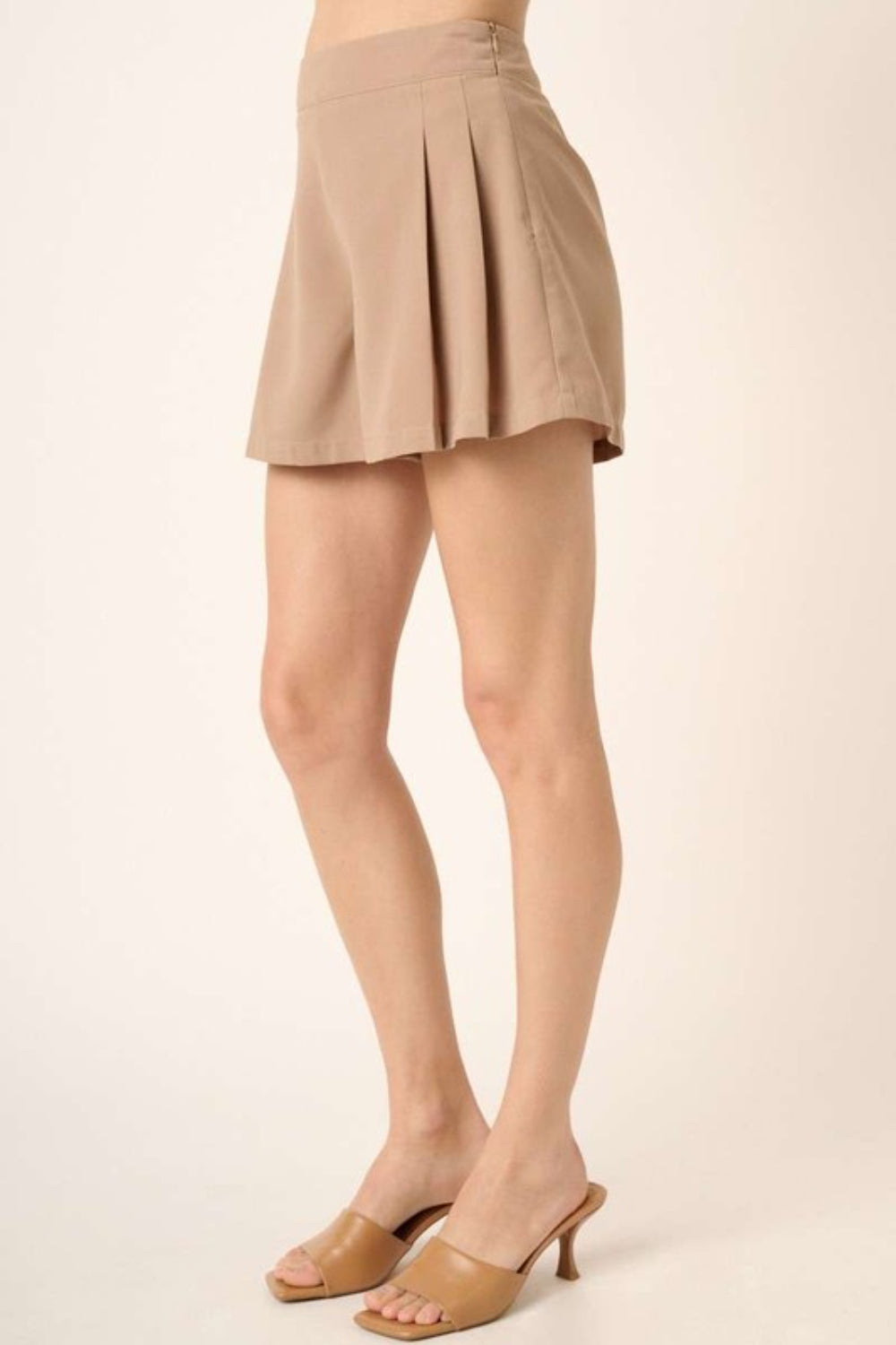 Buy Side Invisible Zipper Pleated Shorts by Faz