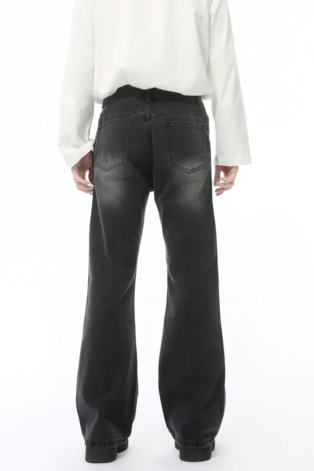 Mid Rise Jeans with Pockets