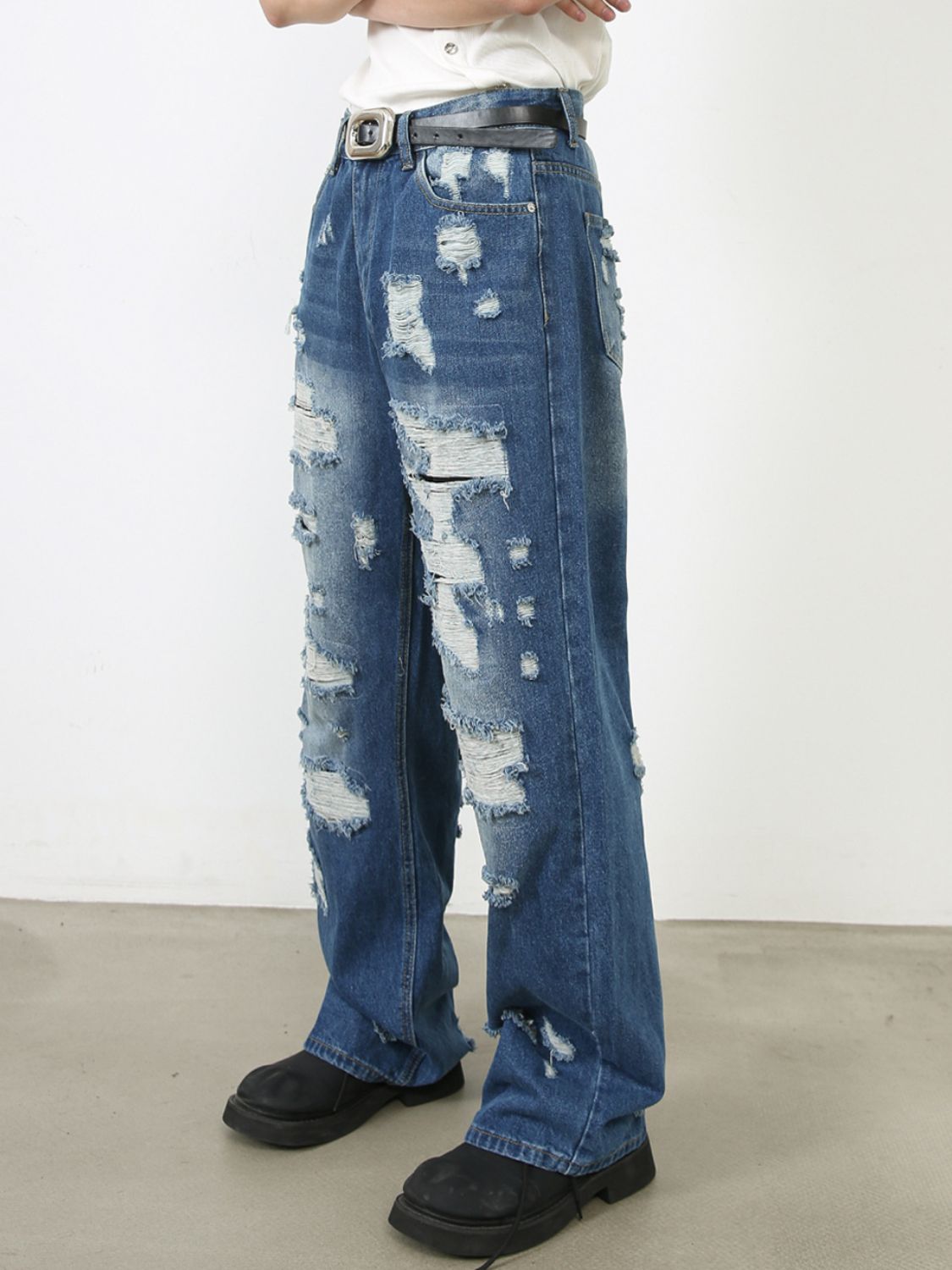 Buy Men's Distressed Jeans with Pockets by Faz
