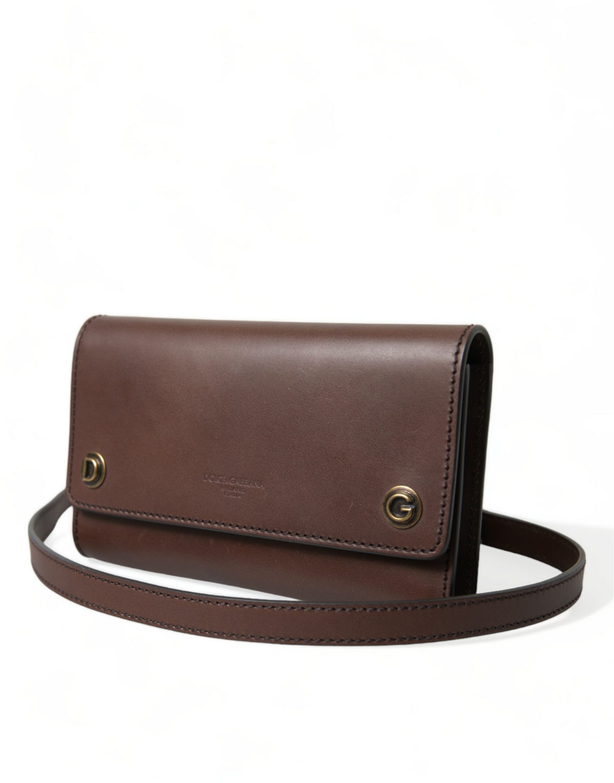 Chic Brown Leather Shoulder Bag with Gold Detailing