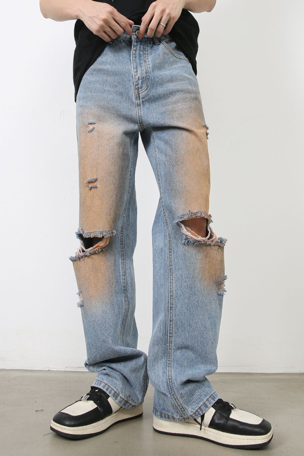 Buy Men's Distressed Jeans with Pockets by Faz