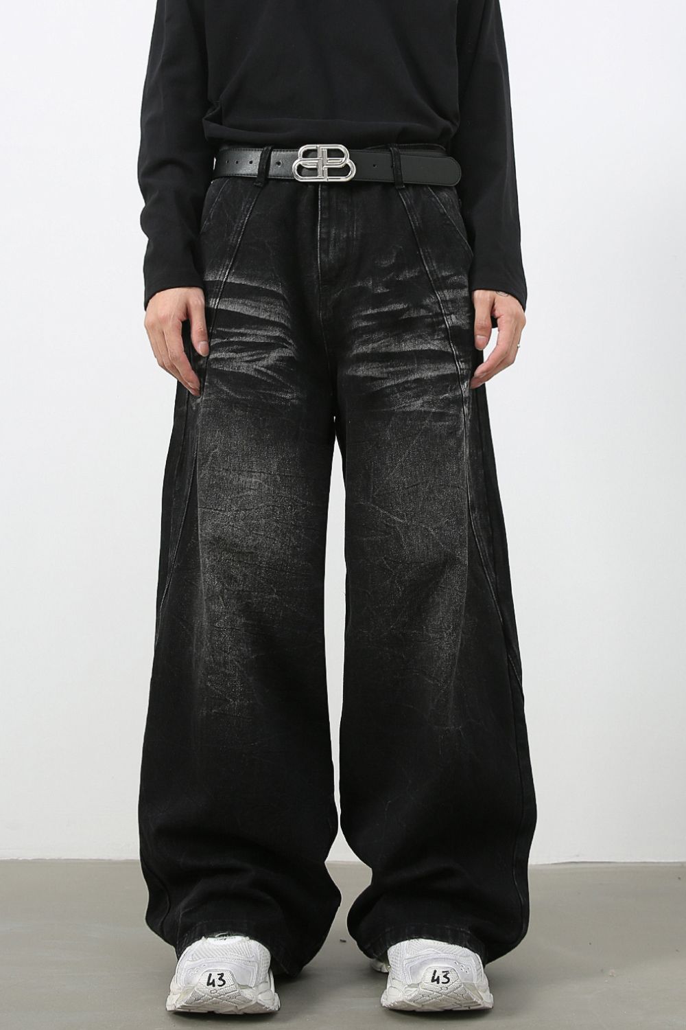 Men's Wide Leg Jeans with Pockets