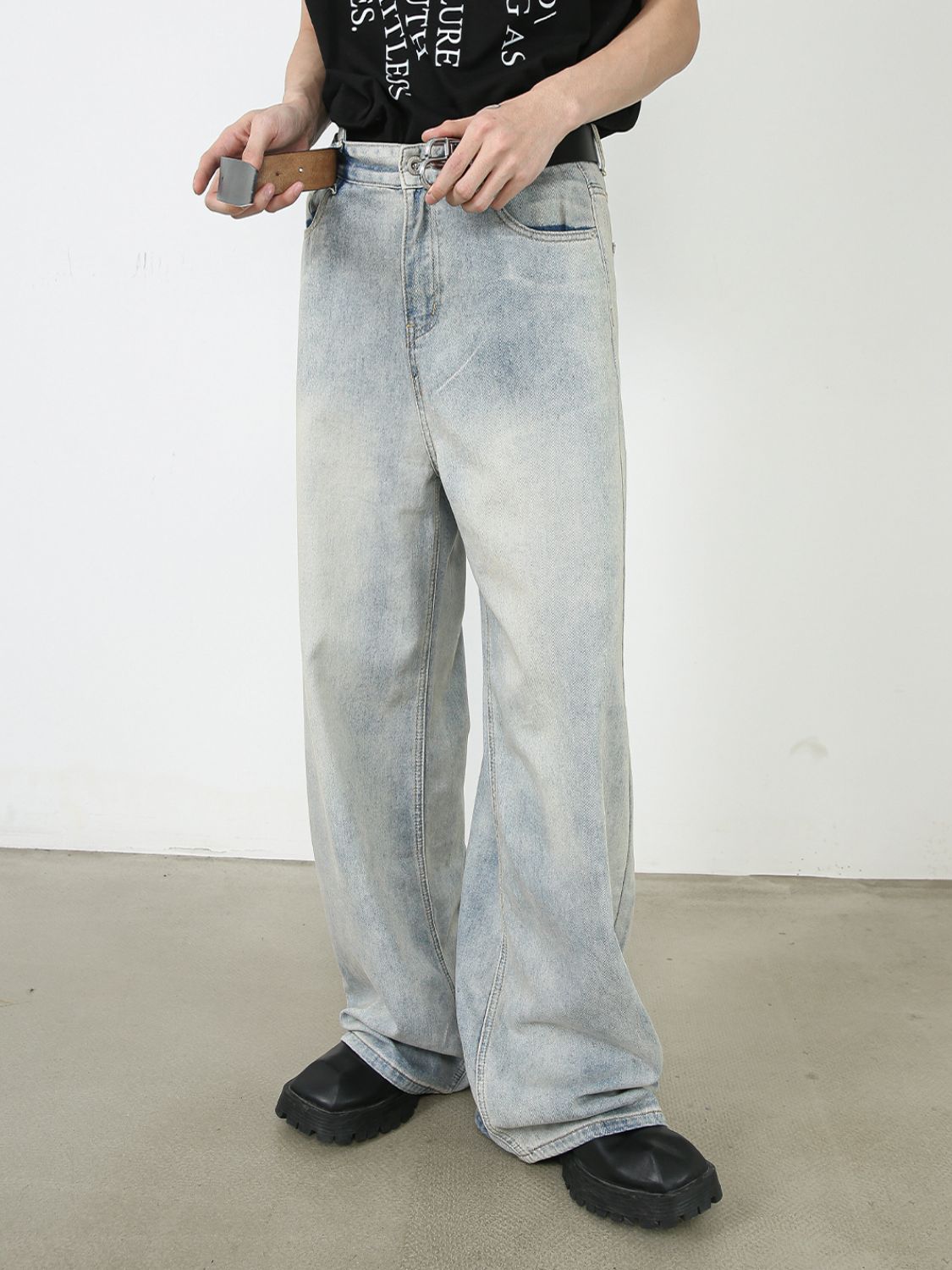 Buy Men's Wide Leg Jeans with Pockets by Faz
