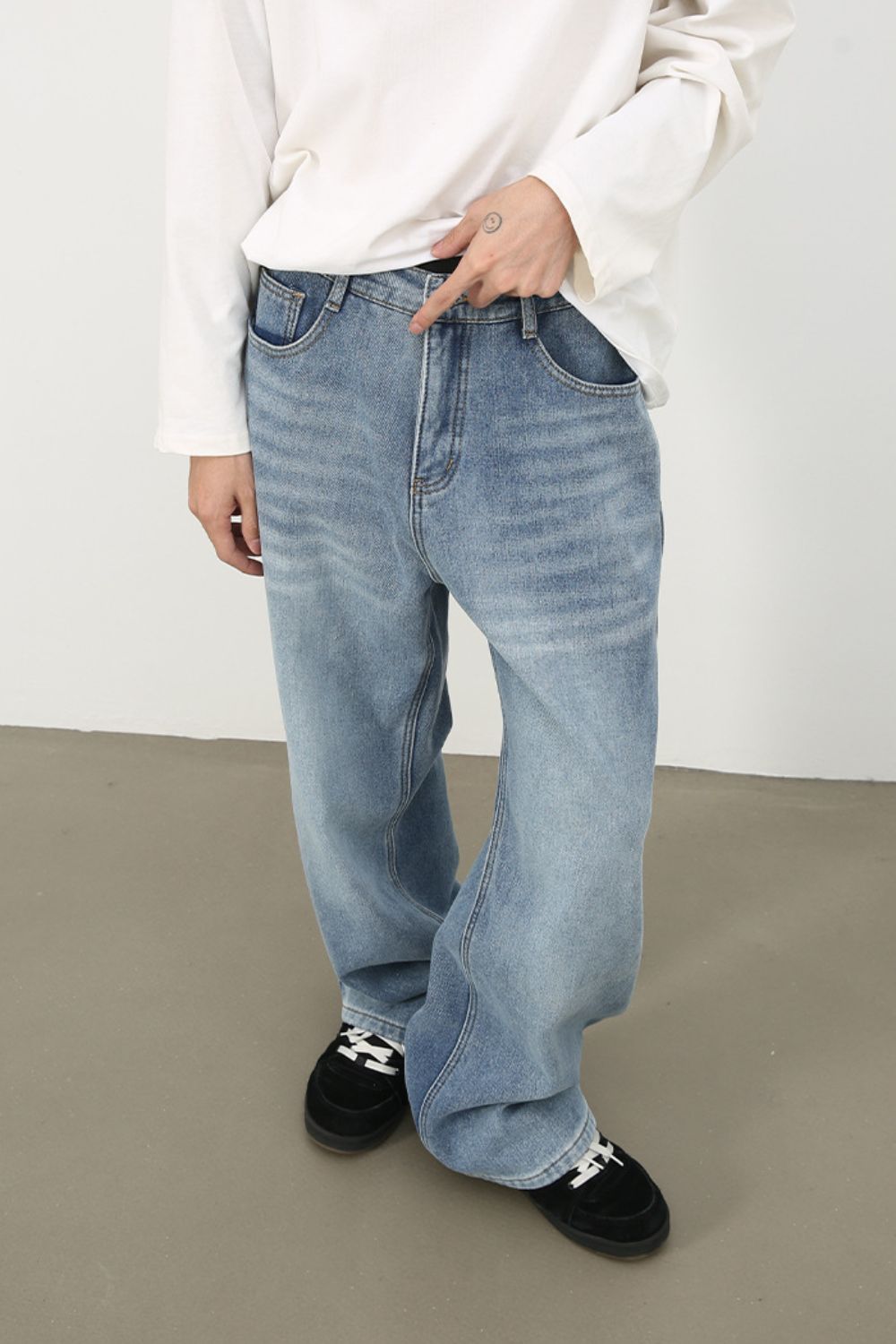 Buy Men's Wide Leg Jeans by Faz
