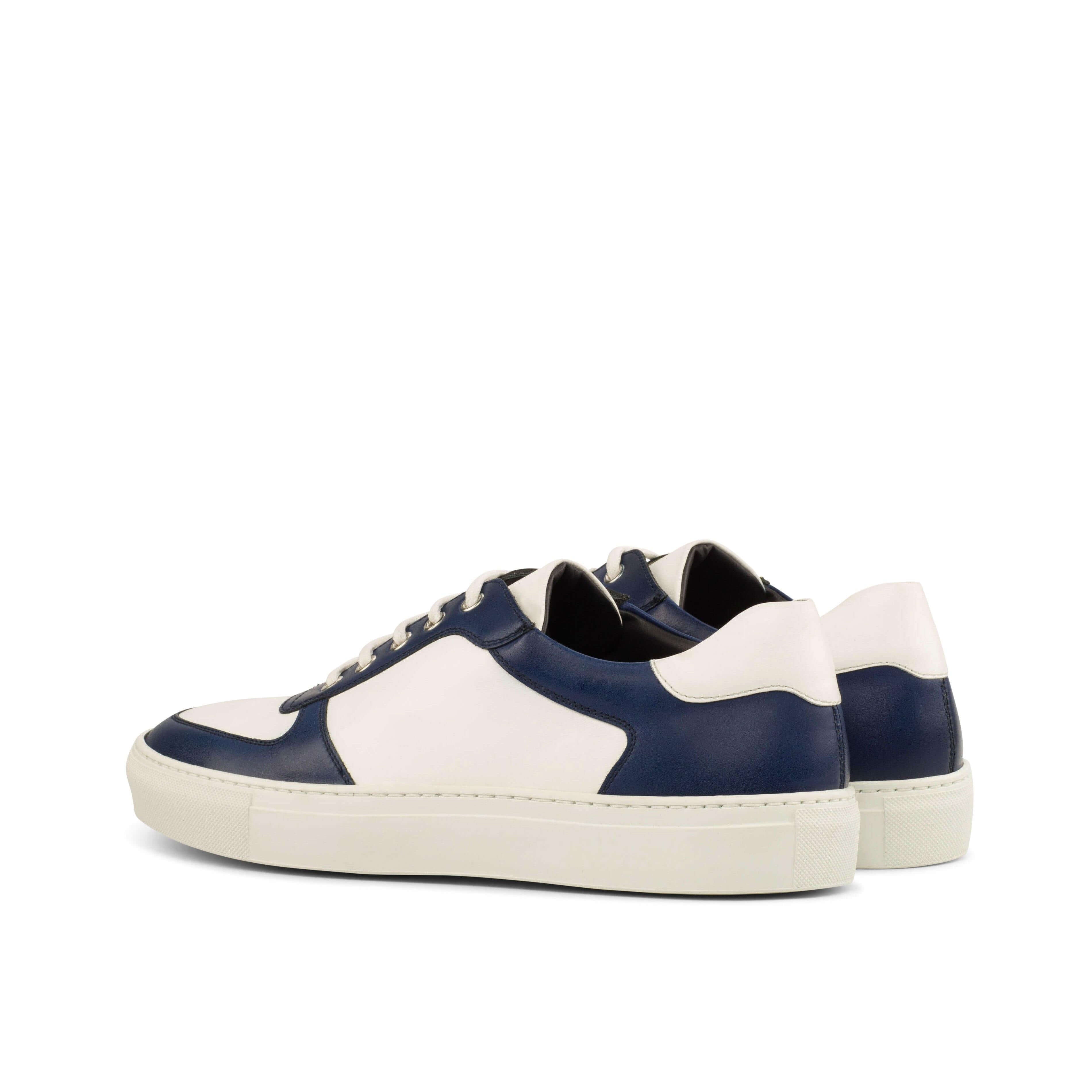 Buy AL70 Low Top Sneaker by Que Shebley
