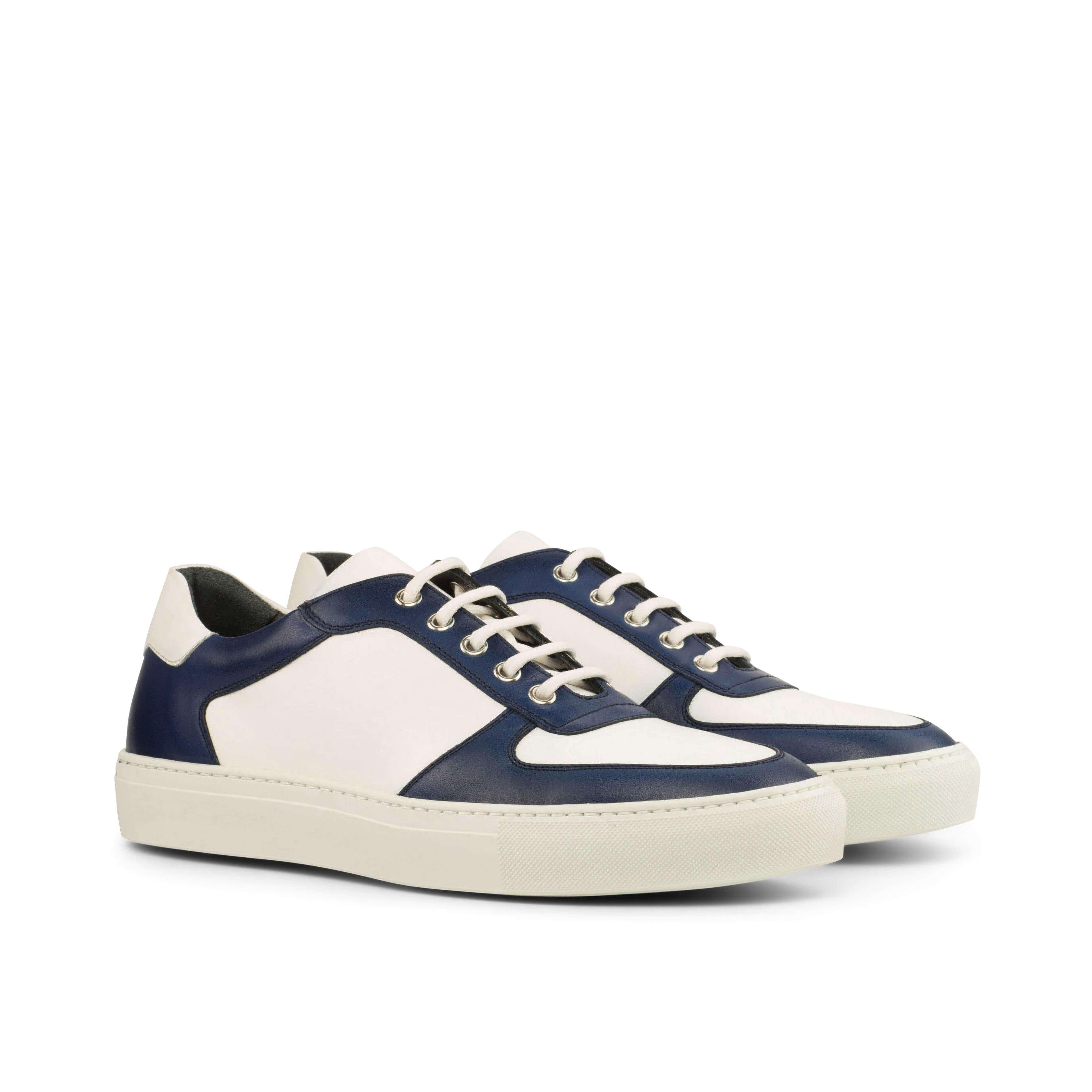 Buy AL70 Low Top Sneaker by Que Shebley