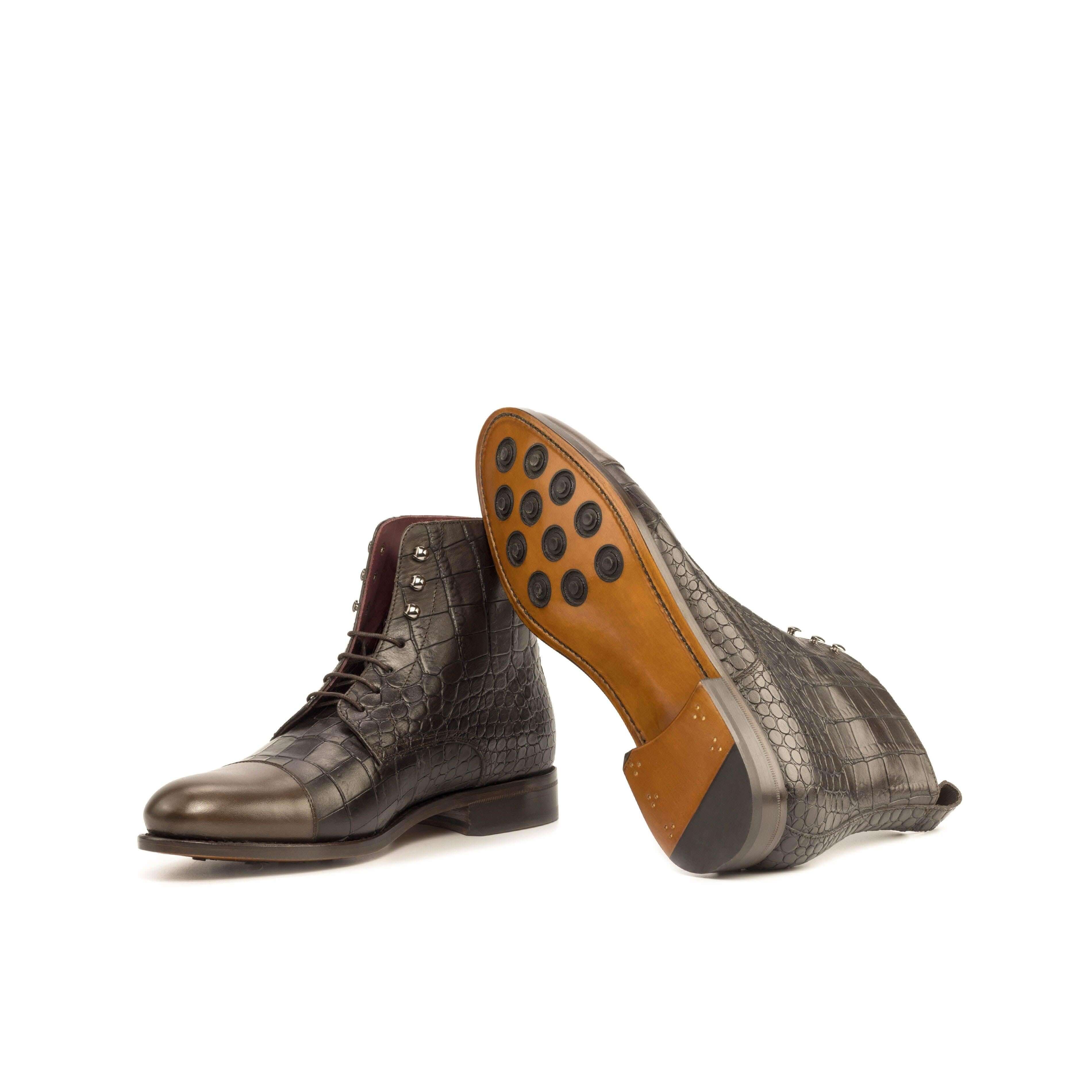 Buy Bobies Jumper Boots by Que Shebley