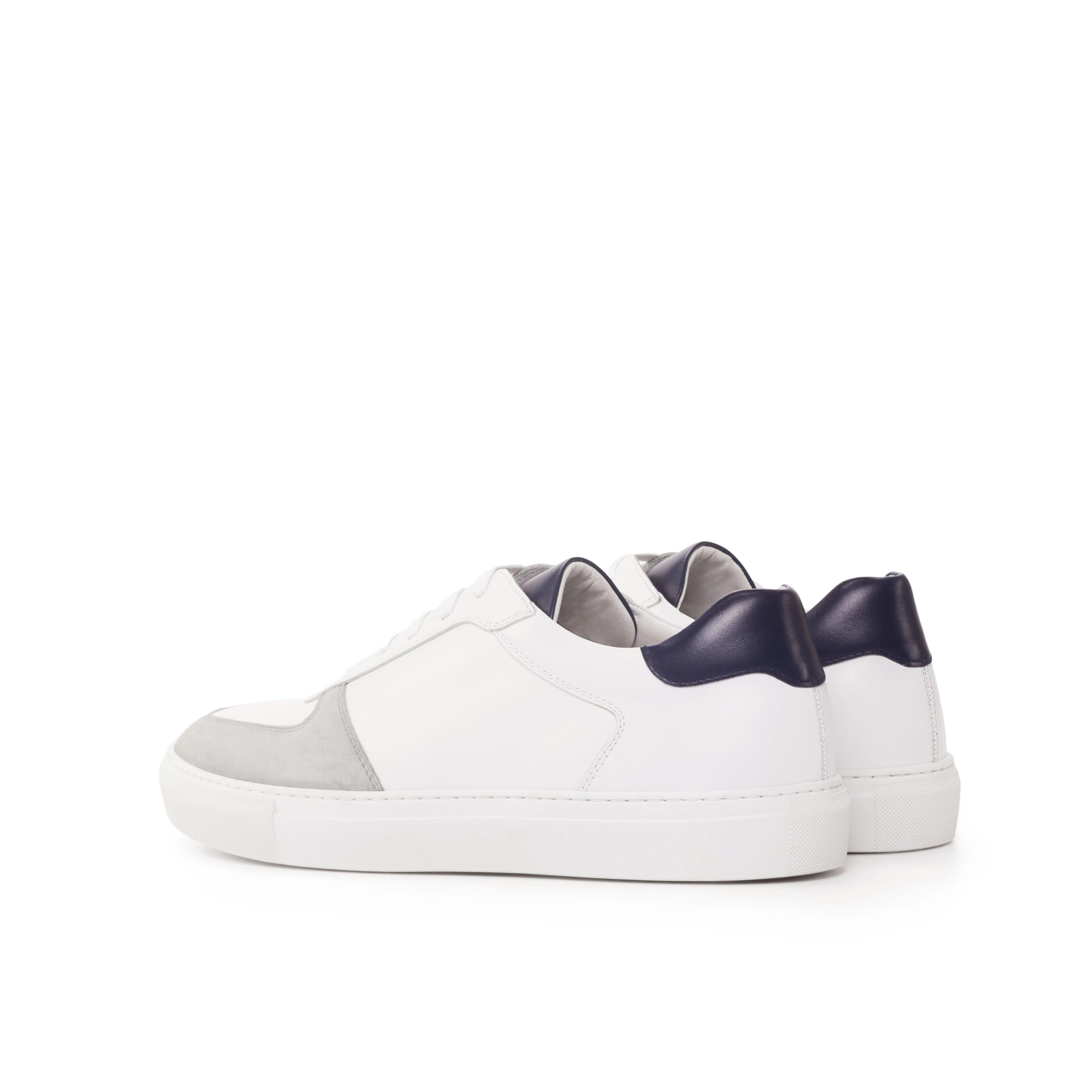 Buy DW15 Low Top Sneaker by Que Shebley