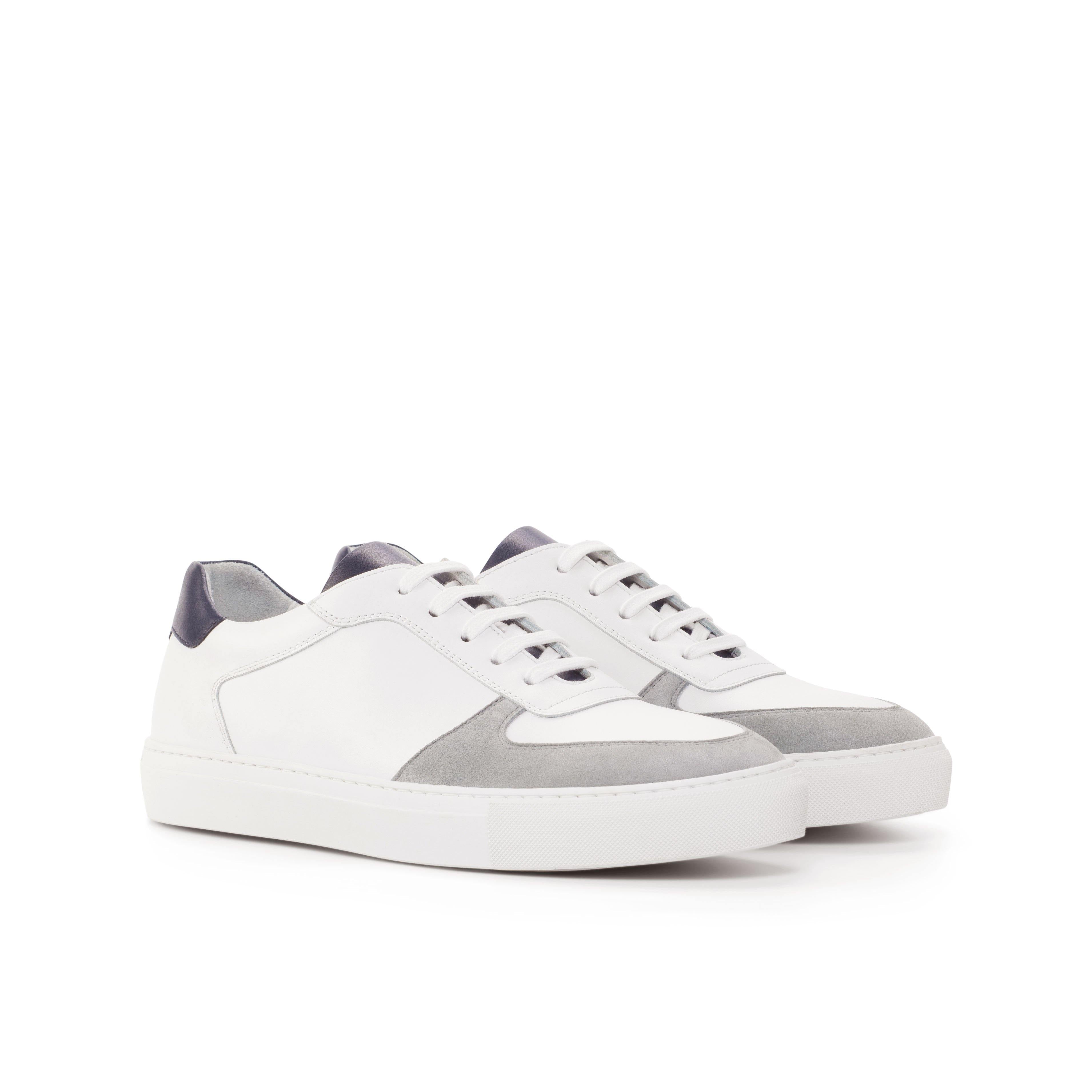 Buy DW15 Low Top Sneaker by Que Shebley