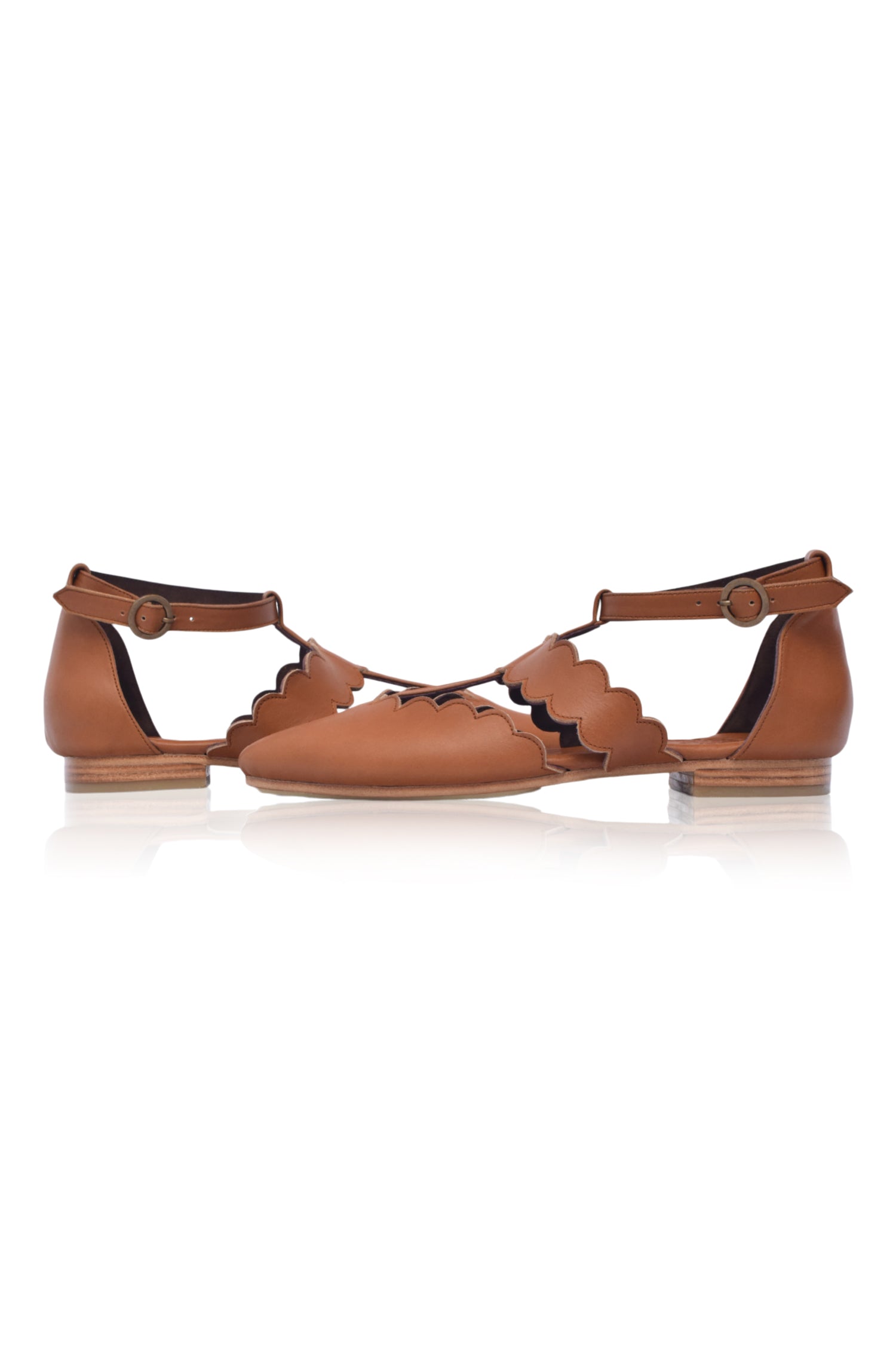Buy Gardenia Pointy Toe Leather Flats by Bali ELF