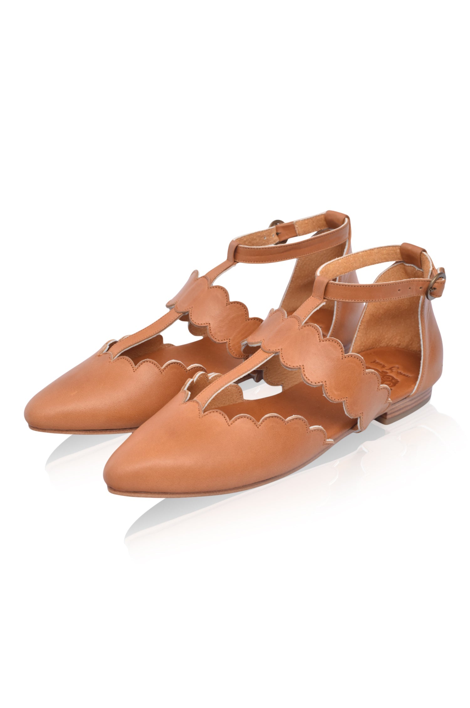 Buy Gardenia Pointy Toe Leather Flats by Bali ELF