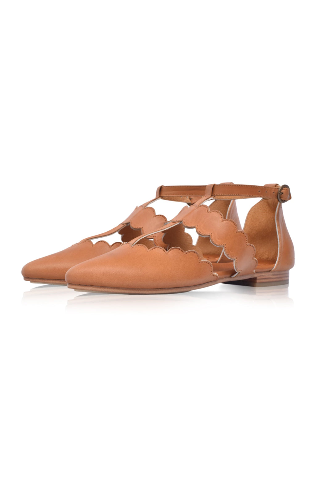 Buy Gardenia Pointy Toe Leather Flats by Bali ELF