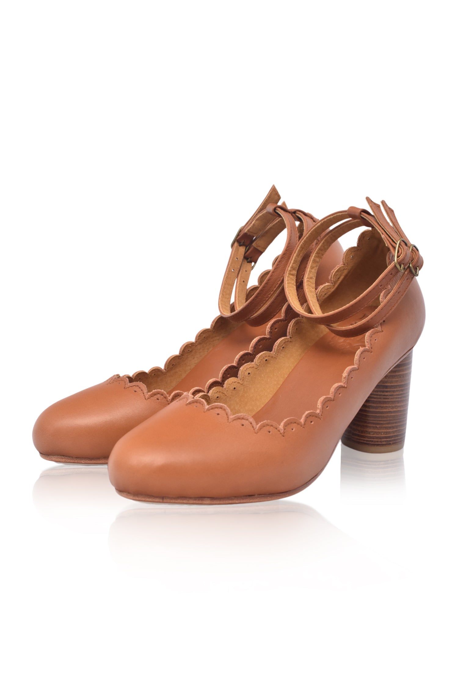 Buy Hermosa Round Heel Leather Pumps by Bali ELF