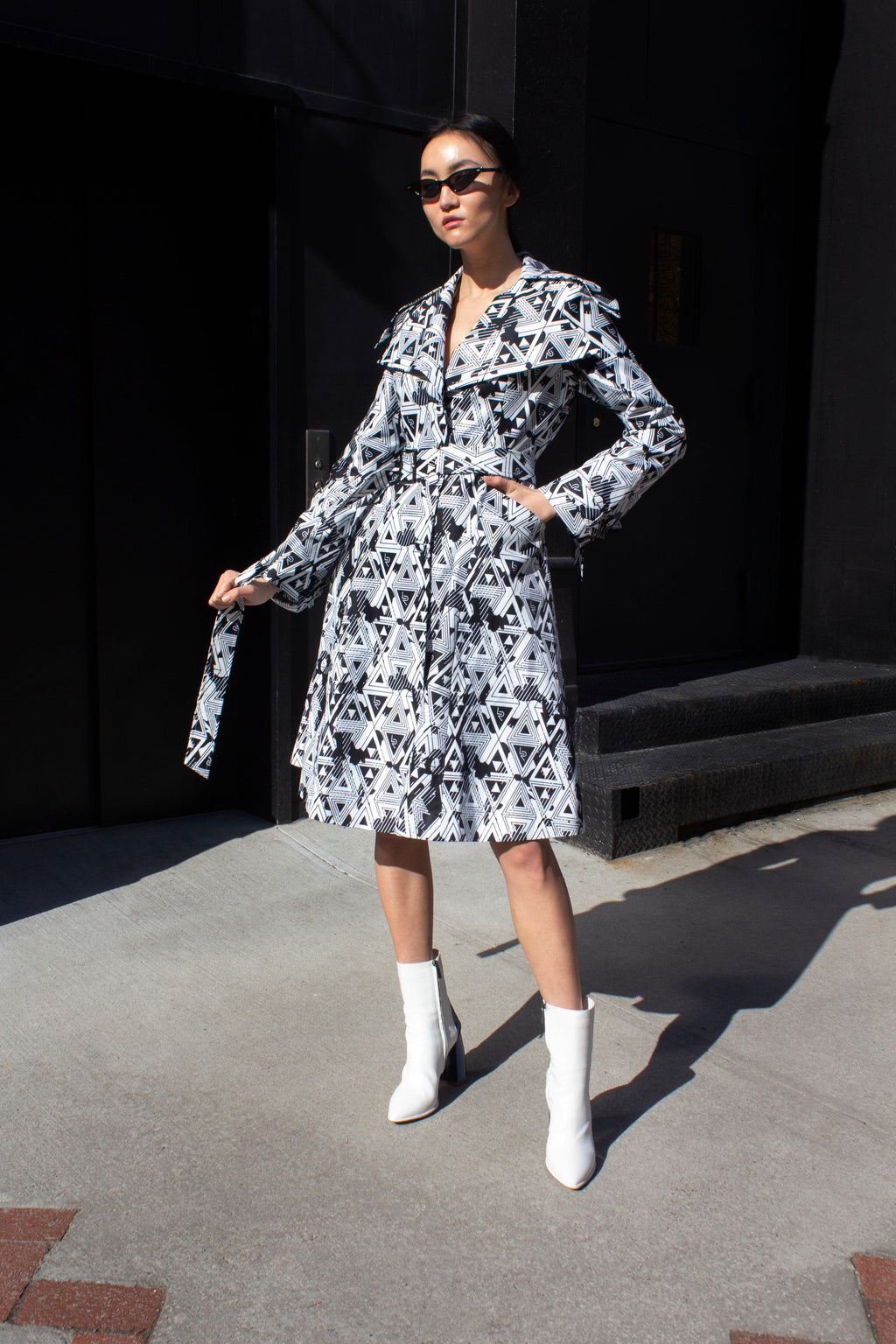 Buy Amour Geometric Long Trench Coat – Modern Women’s Outerwear by Le Réussi®