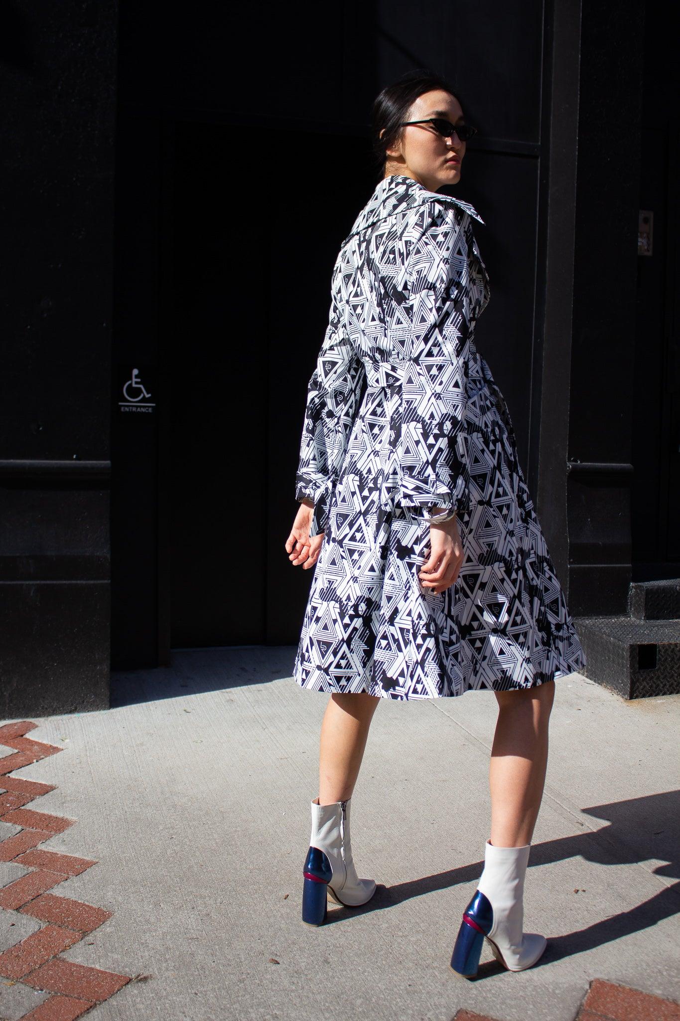 Buy Amour Geometric Long Trench Coat – Modern Women’s Outerwear by Le Réussi®