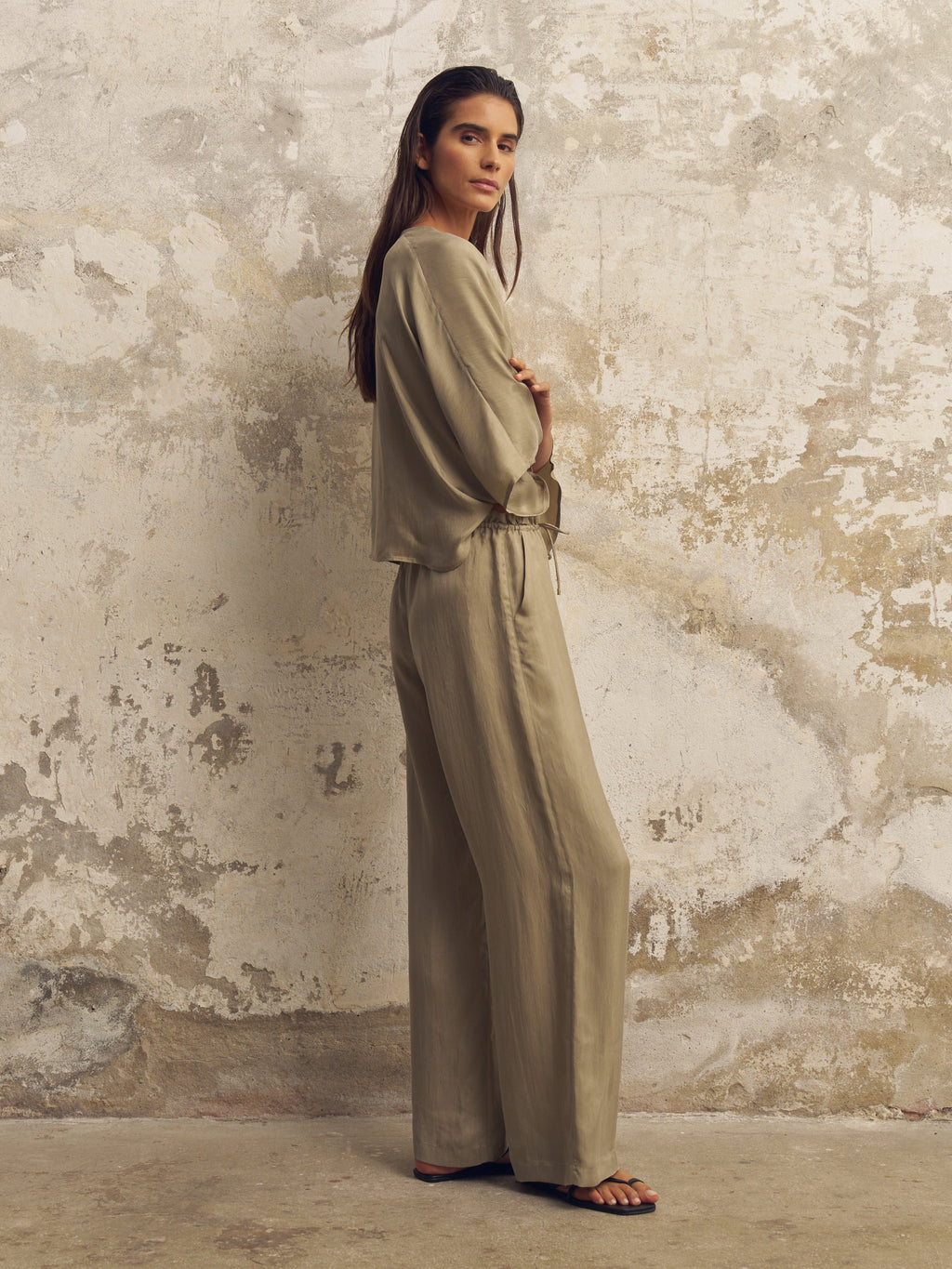 Lucid Knot Top - Khaki Green