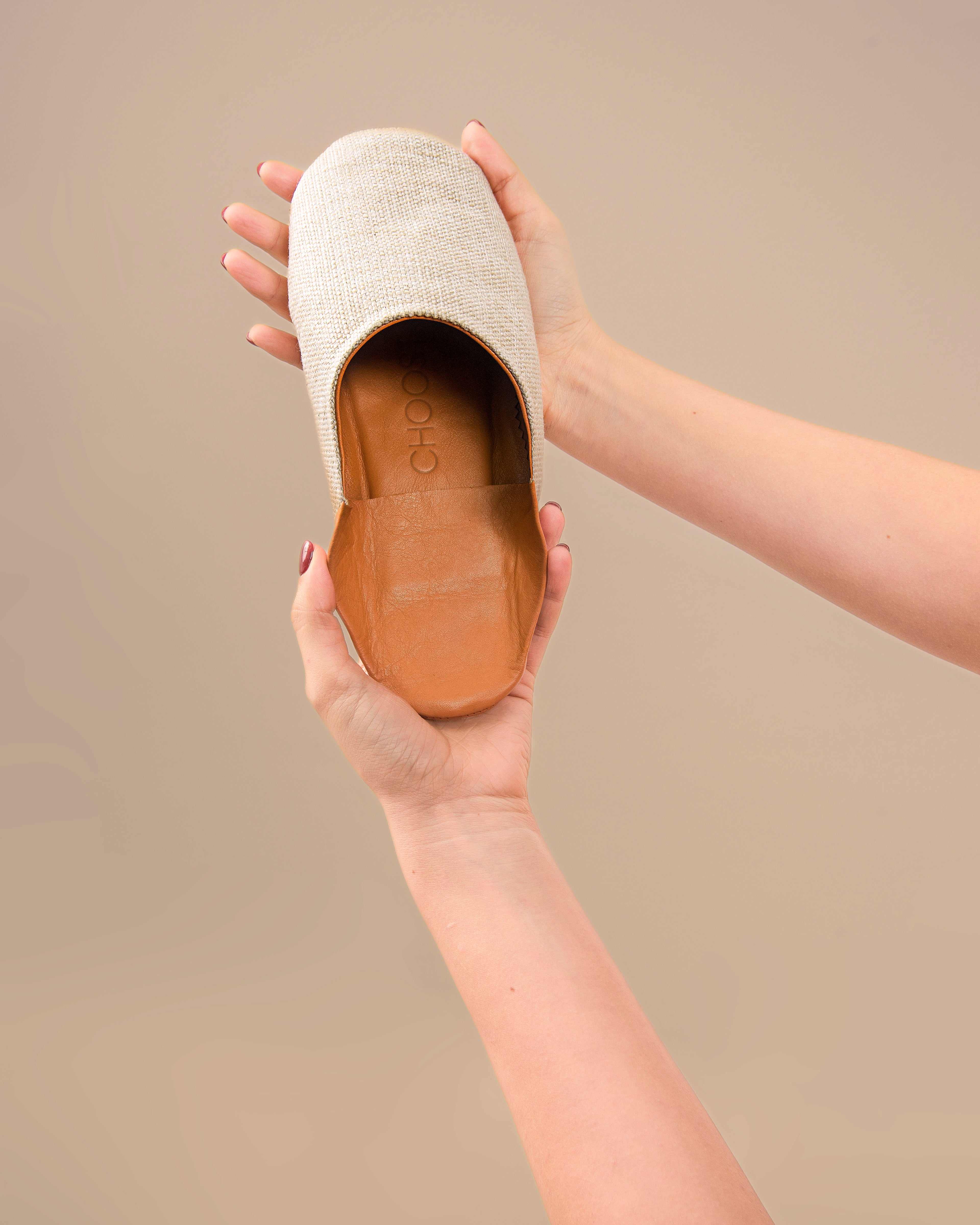 Buy Russet Linen Blend - Leather & Textile Slippers by Choost