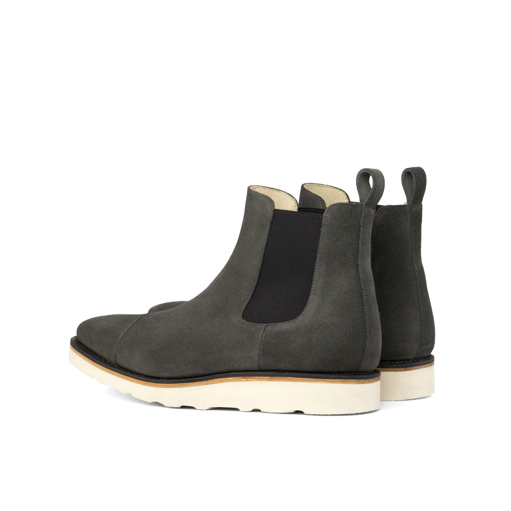 Buy T10 Chelsea Boots by Que Shebley