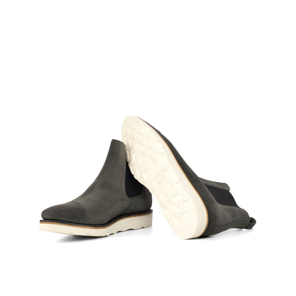 Buy T10 Chelsea Boots by Que Shebley