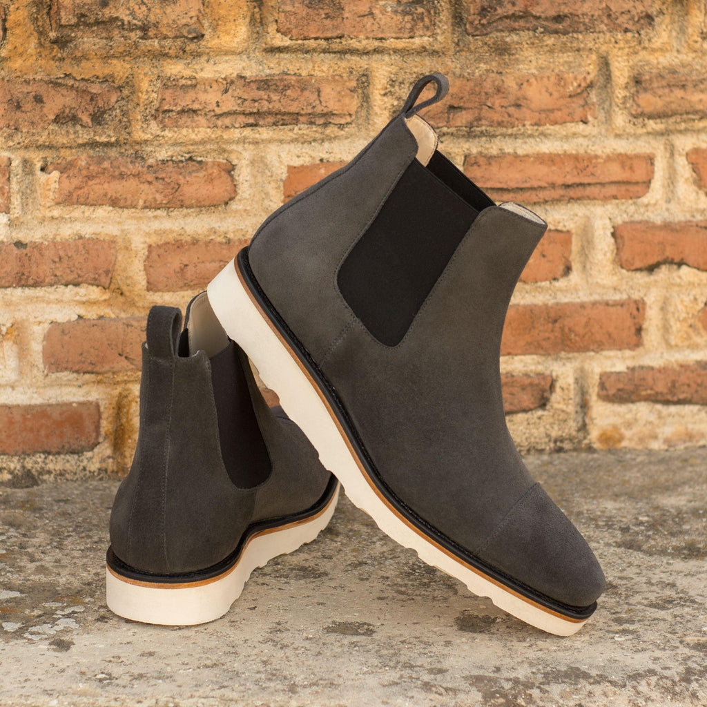 Buy T10 Chelsea Boots by Que Shebley
